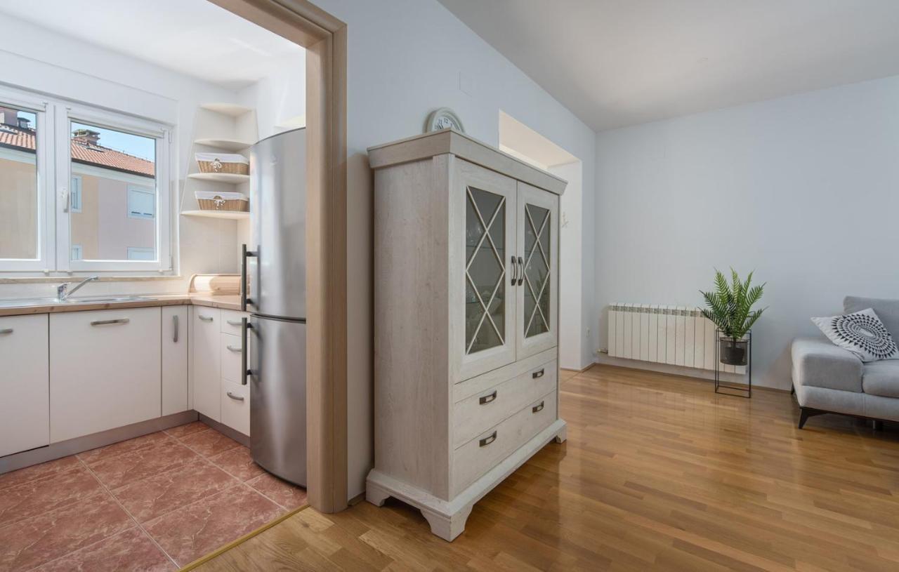 Apartment Melarnian Near The Beach In Umag Eksteriør bilde