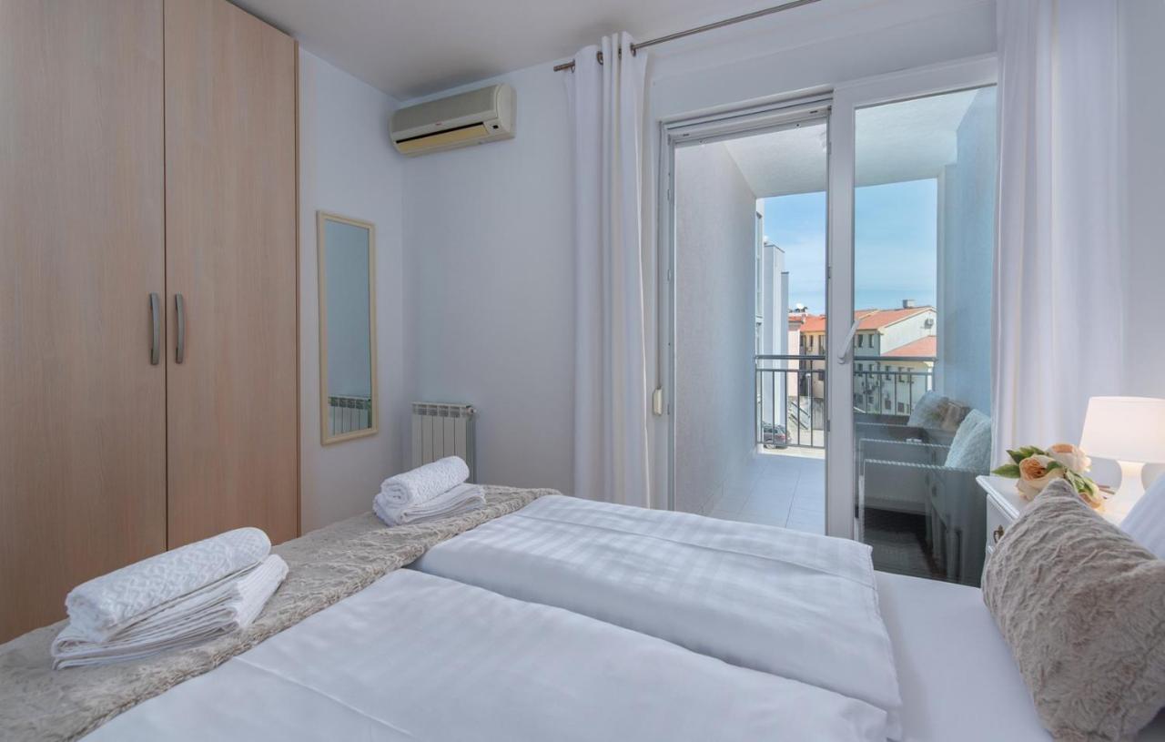 Apartment Melarnian Near The Beach In Umag Eksteriør bilde